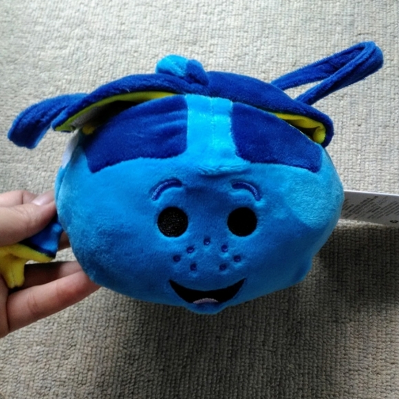 Disney Store Finding Dory Tsum Tsum Carrier Bag includes 4 mini - Picture 2 of 3